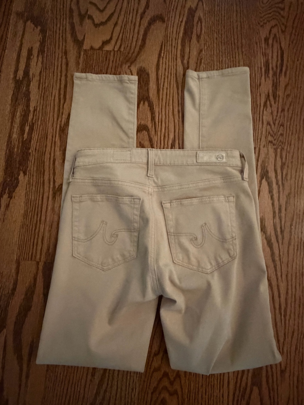 EUC Ag Adriano Goldschmied Cream Skinny Jeans - Back Pocket Detail
